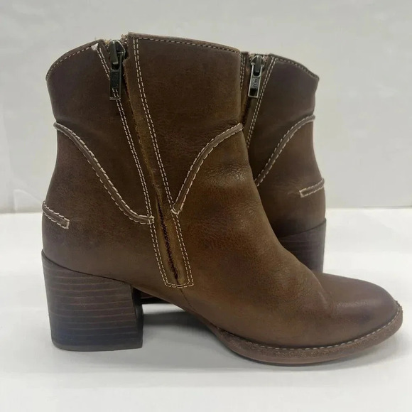 UGG Women’s Annie Leather Bootie Block Heel Boots Chestnut Size 7 City Western - Picture 9 of 13